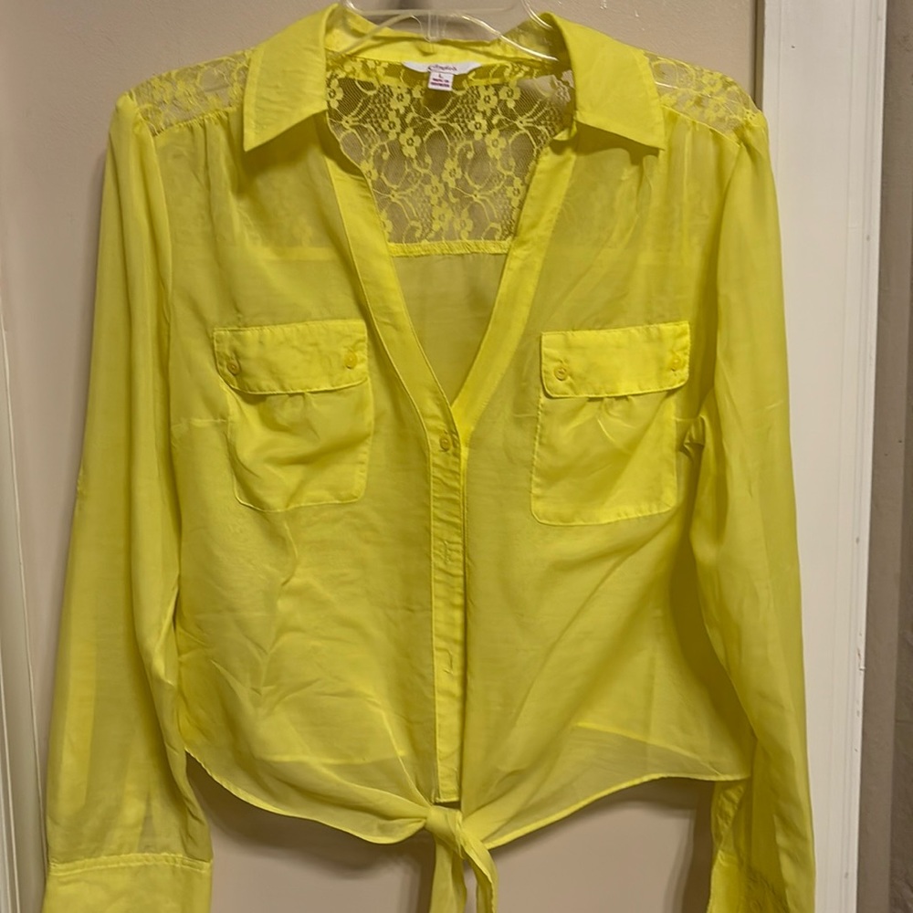 Candie’s Shirt/Blouse size Large